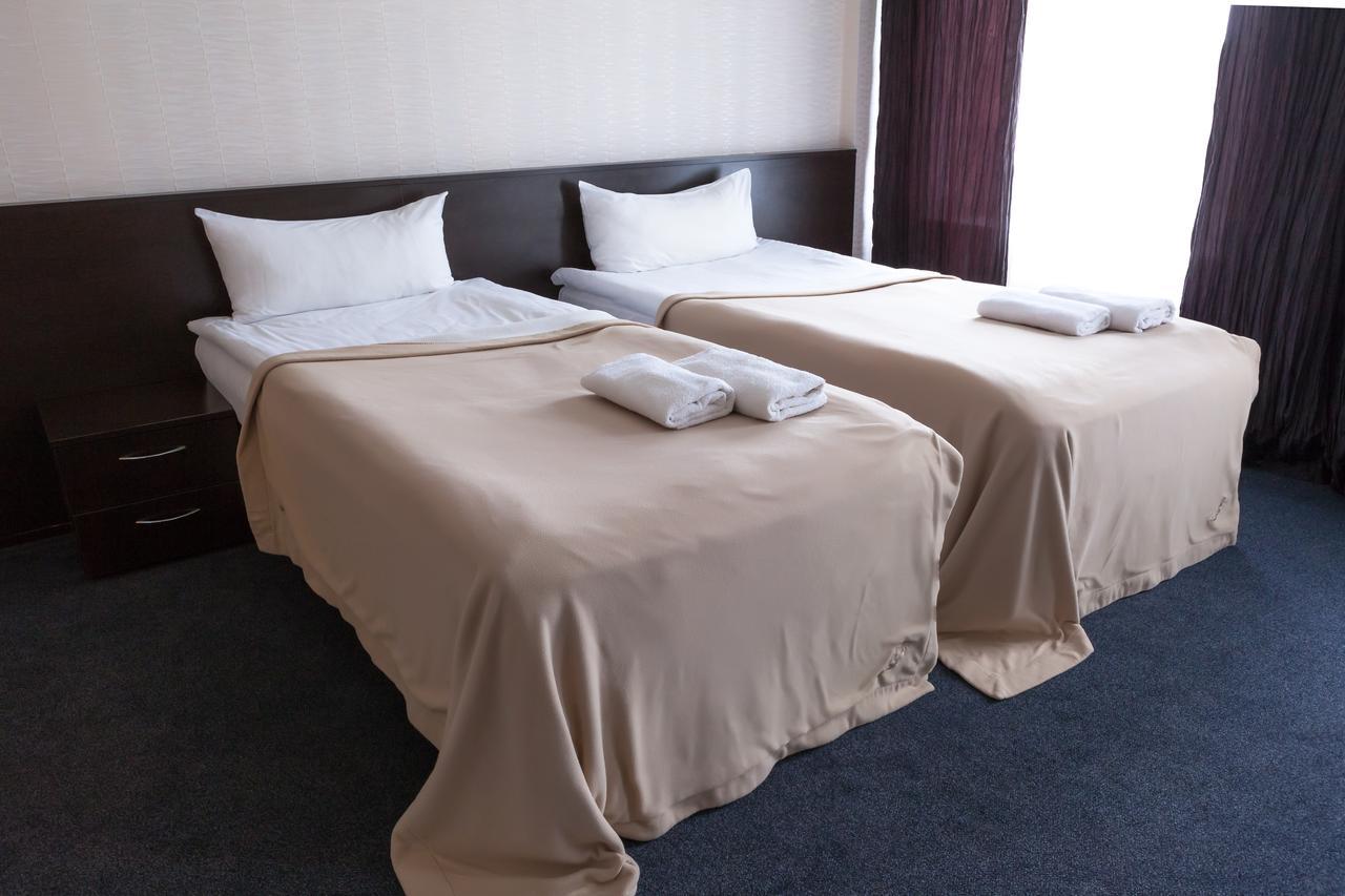 Hotel Palma Mažeikiai Buitenkant foto